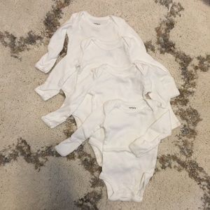 NWOT: Set of 4 Carter’s onesies, Preemie Size